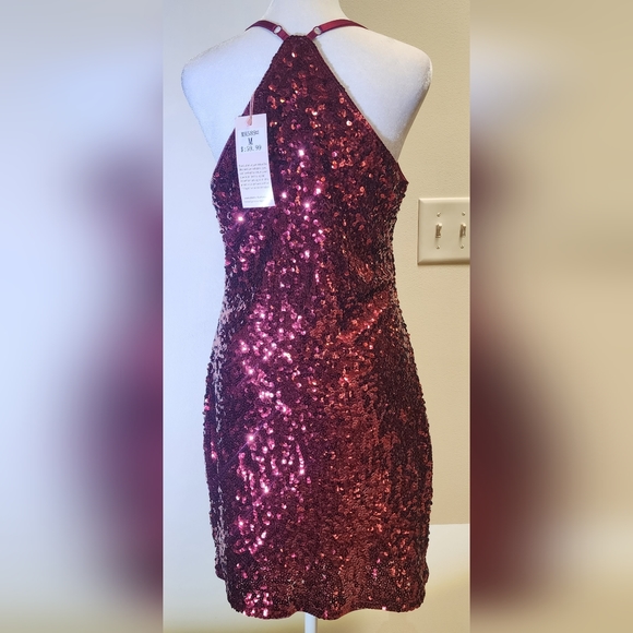 NEW Gorgeous Burgundy Red Sequined Dress Women's Size M - Picture 5 of 9